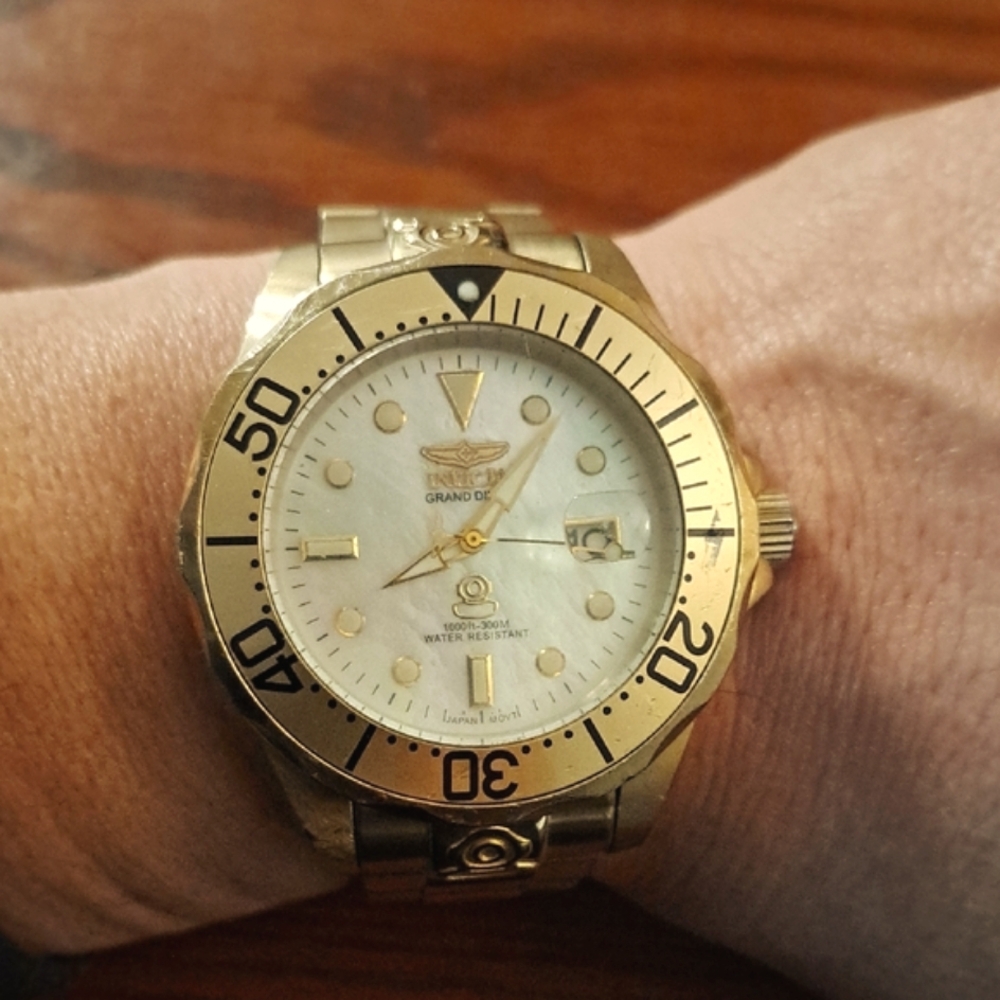 Grand Diver Gold Watch with White Dial